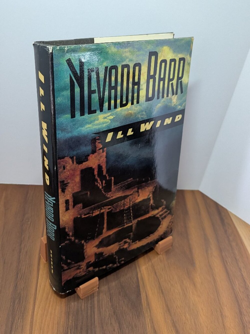 Ill Wind by Nevada Barr (1995, Hardcover), Book Club Edition, Great Condition